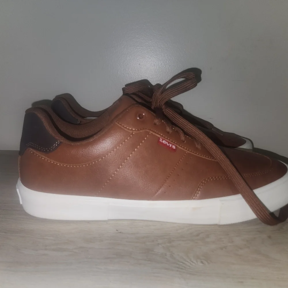 Levis Mens Tan Brown Faux‎ Leather Low Top Sneakers LV705418 Size 10M
